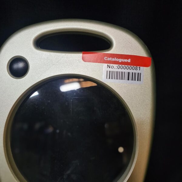Light and magnifier - Image 2