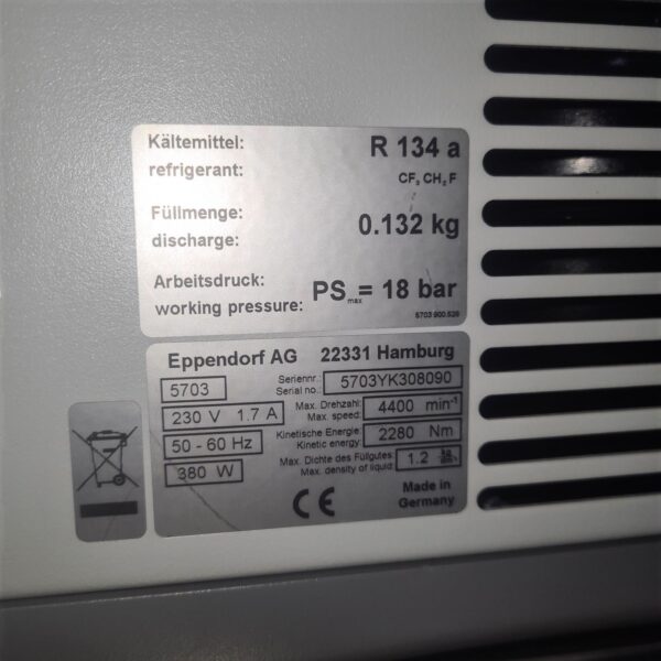 Eppendorf Centrifuge 5702R - Image 5