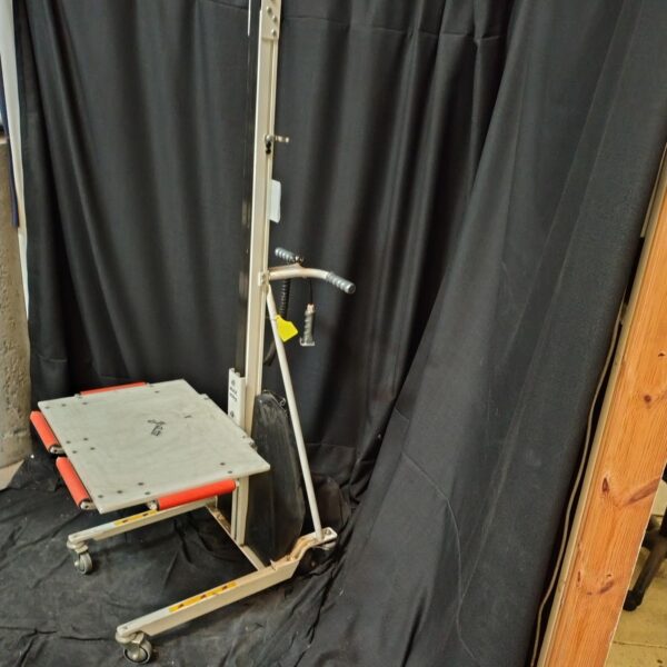 Electric Goods Lift - Image 3