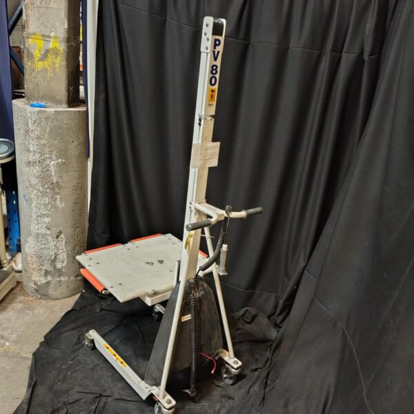 Electric Goods Lift - Image 2